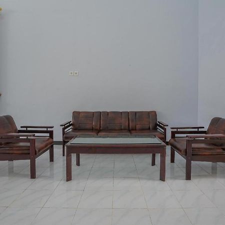 Oyo 477 Raka Residence Syariah Purwoharjo Banyuwangi Banyuwangi  Eksteriør bilde