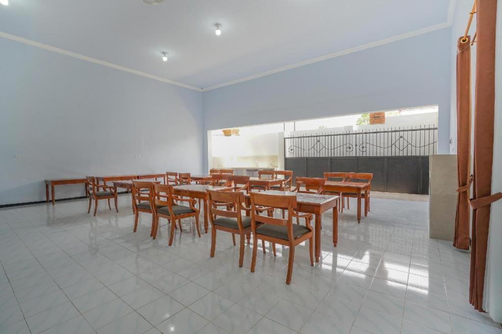 Oyo 477 Raka Residence Syariah Purwoharjo Banyuwangi Banyuwangi  Eksteriør bilde