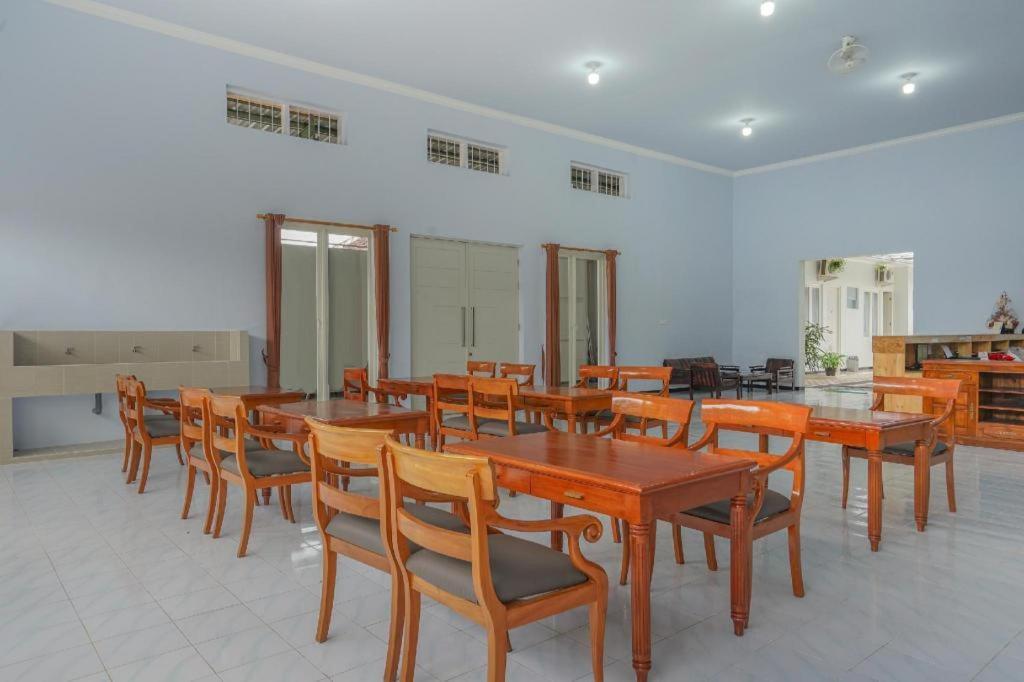 Oyo 477 Raka Residence Syariah Purwoharjo Banyuwangi Banyuwangi  Eksteriør bilde