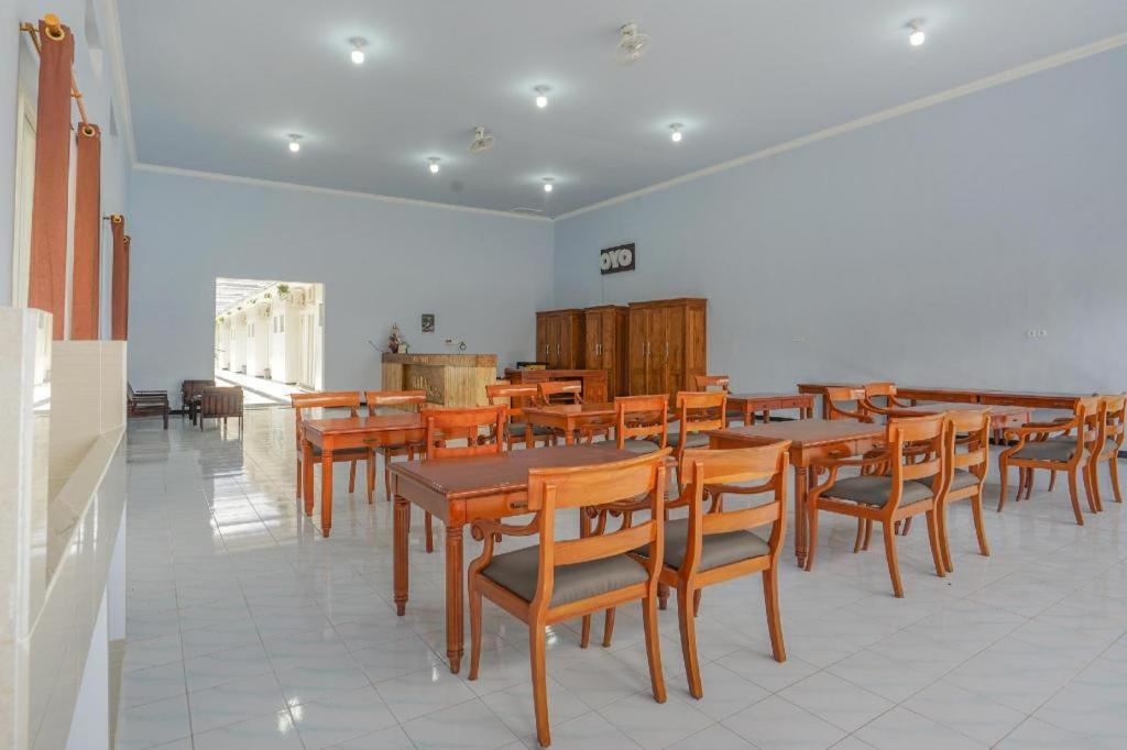 Oyo 477 Raka Residence Syariah Purwoharjo Banyuwangi Banyuwangi  Eksteriør bilde